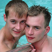 These 2 guys are gettin frisky at the pool in these hot pics