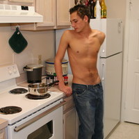 Hottie gets hot in the kitchen