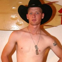 A fresh faced cowboy shows you his pimply ass