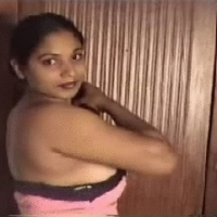 Desi Indian girl showing her sexy boobs on cam.