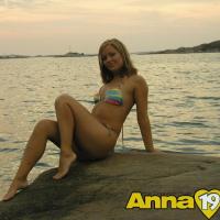 anna shows a lot in these very exposing pictures