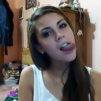 Amateur hot teen brunette makes her tongue dance