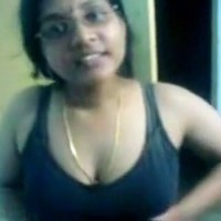 sexy tamil lady have fun with her friend, they meet together after long time, after sex he film her she bit shy cover her face with hand he say without face it`s not complete, they speak tamil iy`s very interesting .